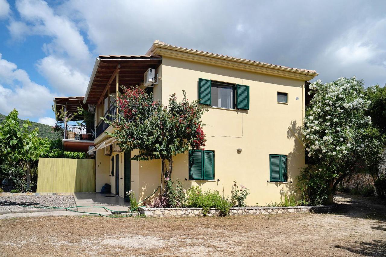 Vardia Studio B Mikros Gialos Buitenkant foto