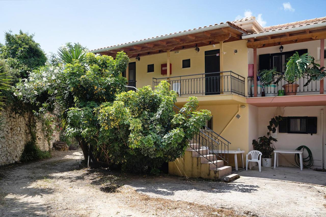 Vardia Studio B Mikros Gialos Buitenkant foto