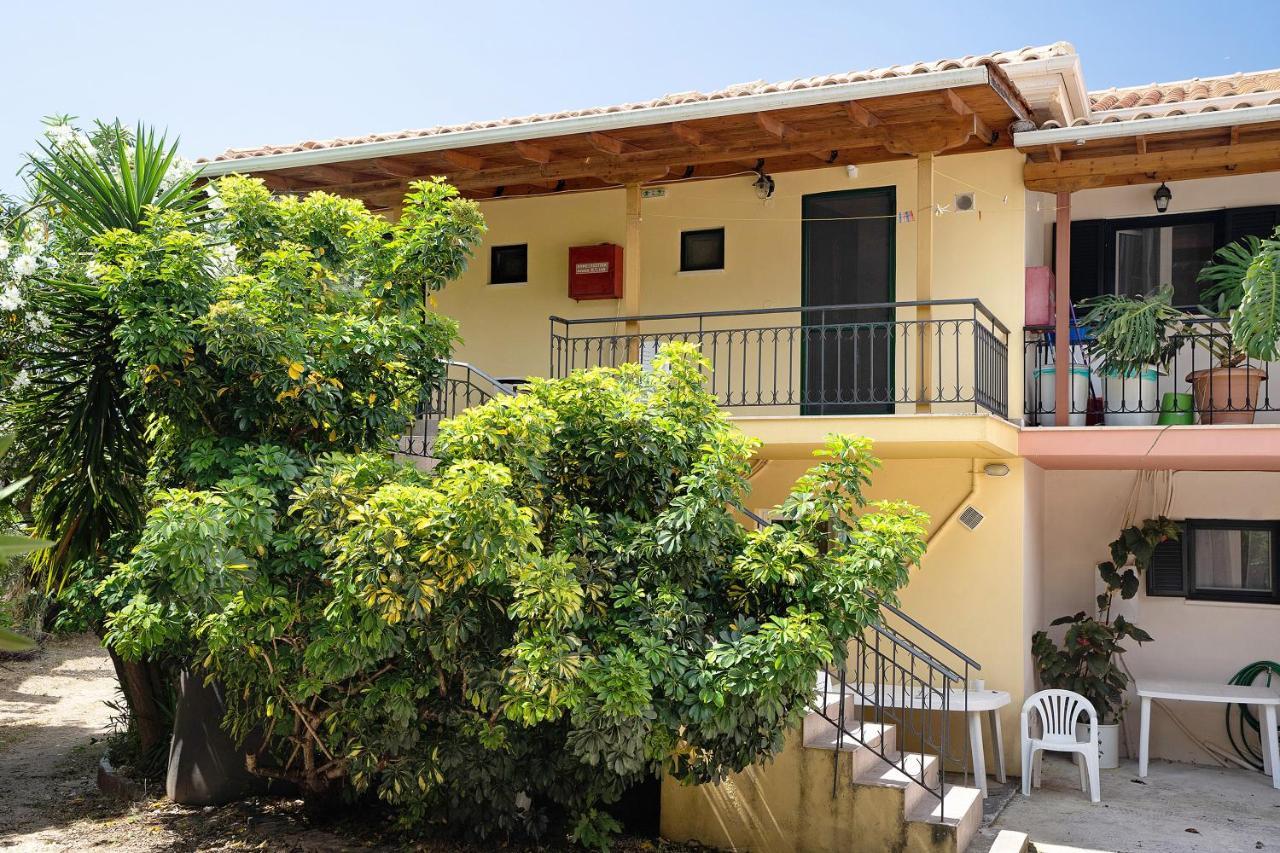 Vardia Studio B Mikros Gialos Buitenkant foto