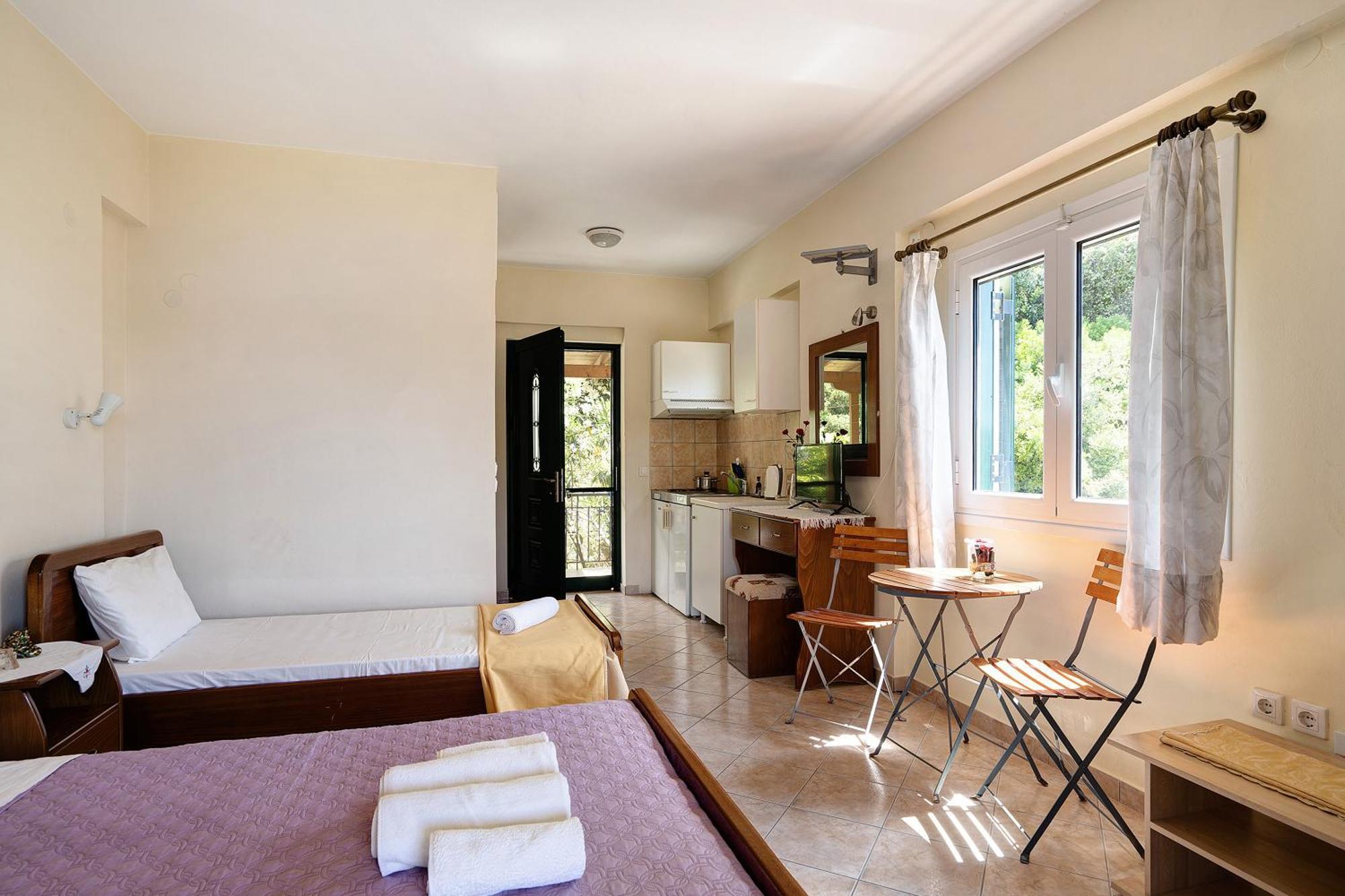 Vardia Studio B Mikros Gialos Buitenkant foto